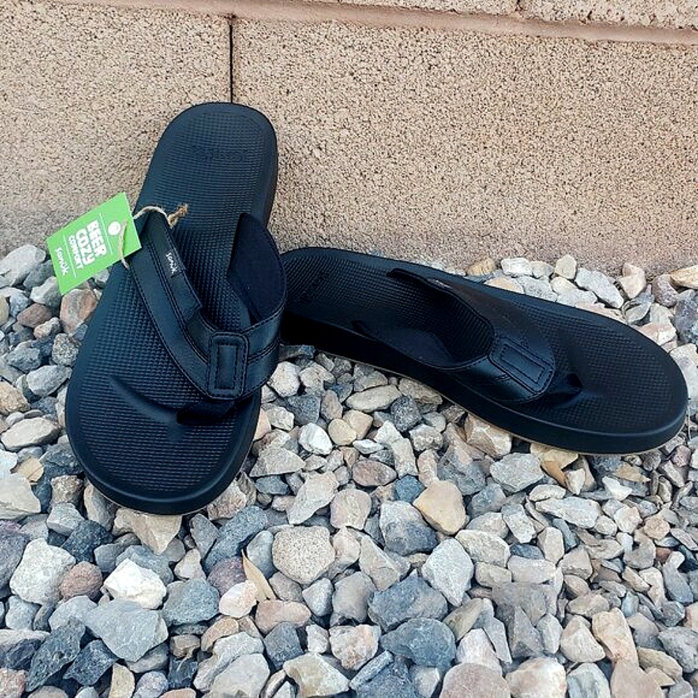 Sanuk Mens Sandals Cosmic Yoga Mat Flip Flops in Black